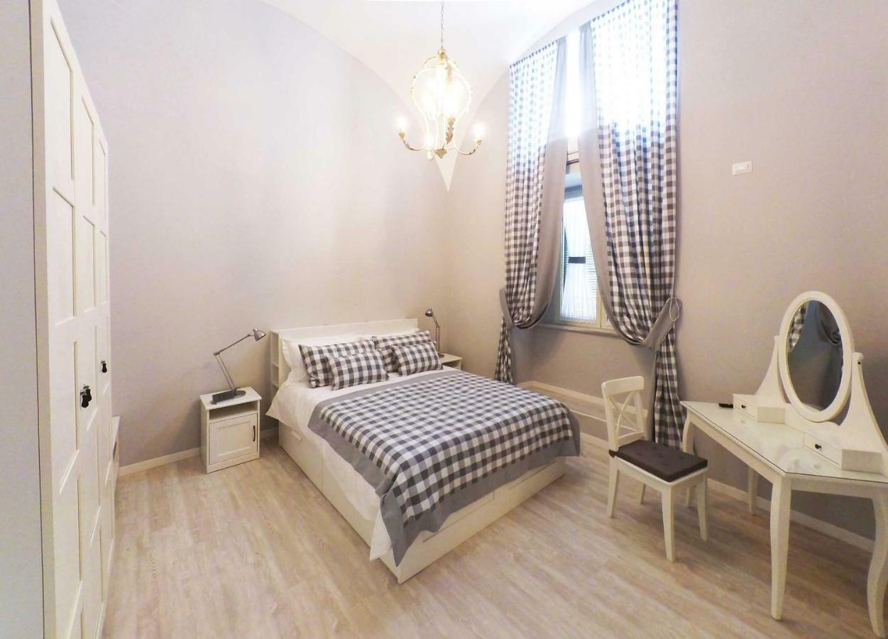 Appartamento La Casa Stella Napoli Esterno foto